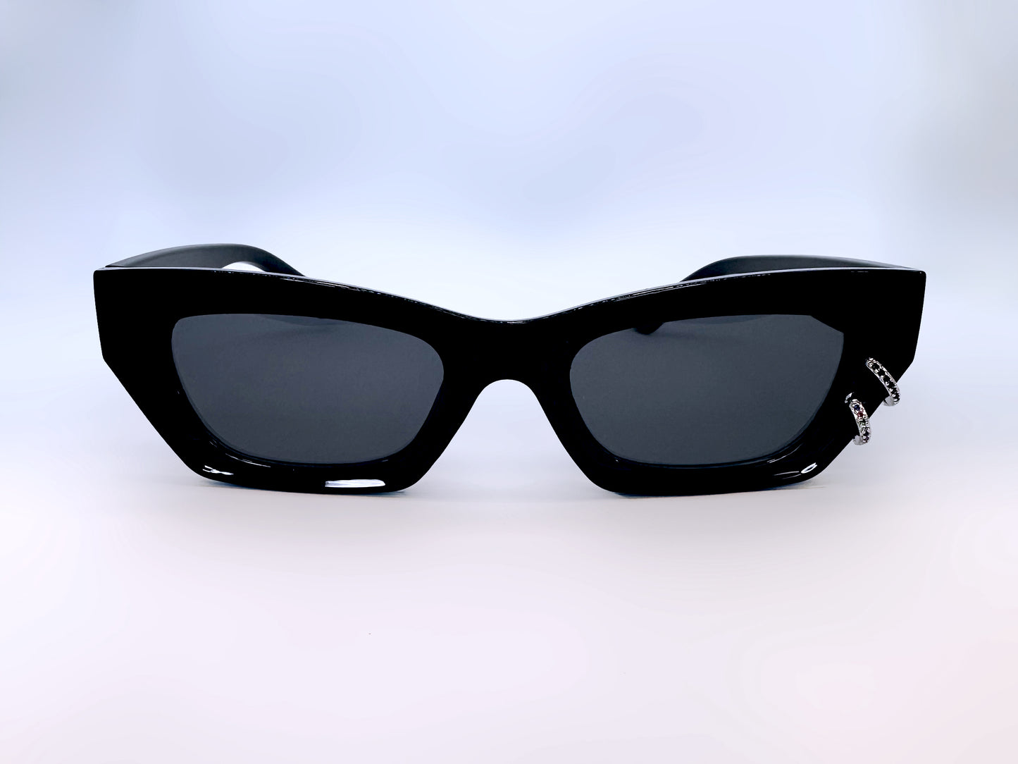 "1 KISS" Black